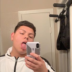 Meet your Posher, Ernesto